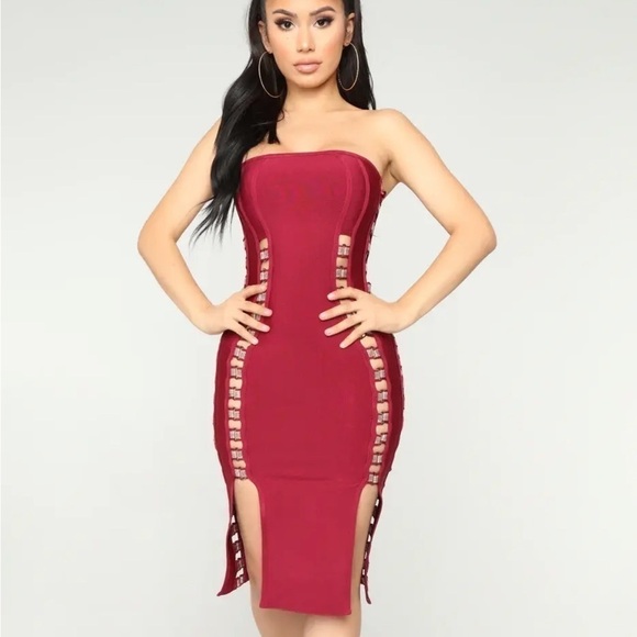 (HEAVY)Fashion Nova,Stunning & Unique, Stuck In My Head,Strapless Dress, Stretch - Picture 2 of 14